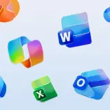 Ikony Microsoft Office, w tym zielony Excel, Word i Outlook. Zastanawiasz się, ile kosztuje Excel na miesiąc?