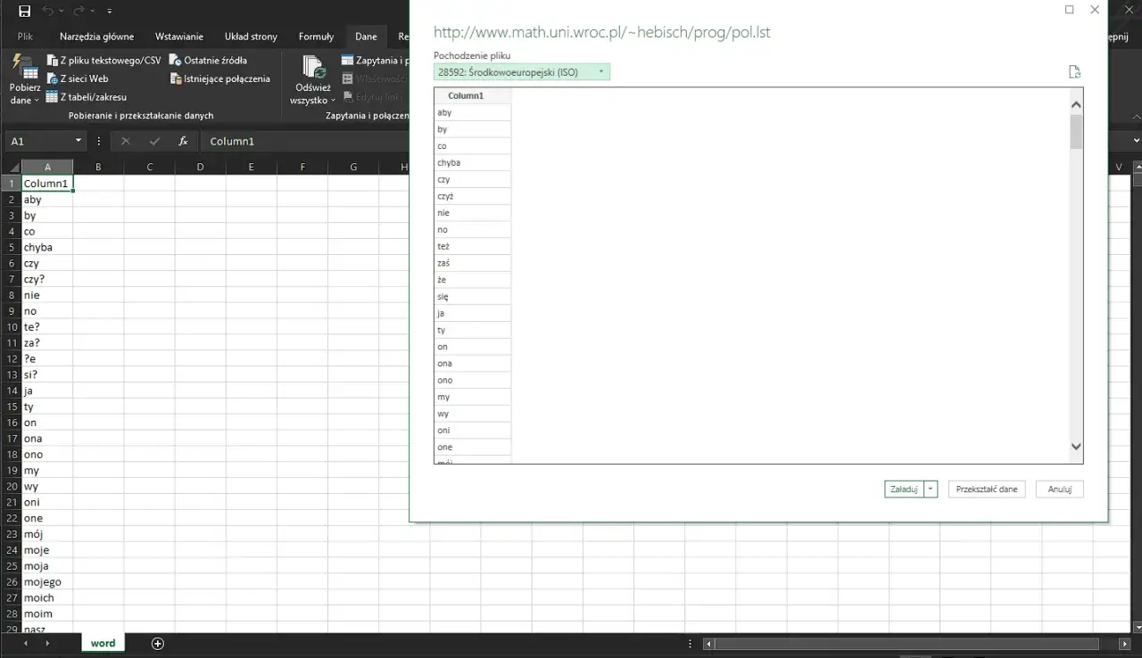 Excel pokazuje, jak utworzyć plik CSV z listy słów. Dane są pobierane z internetu.